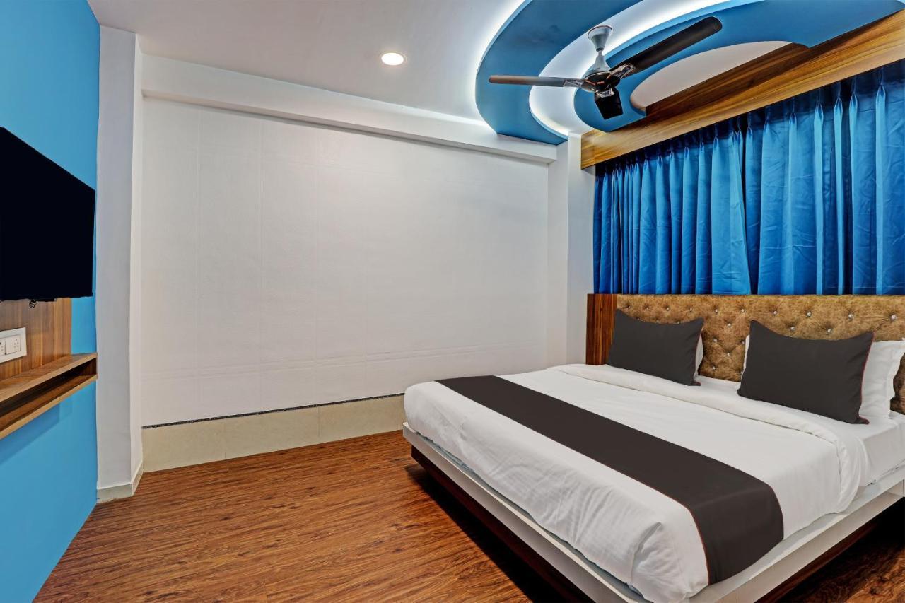 Collection O Hotel Swarg Σουράτ Εξωτερικό φωτογραφία
