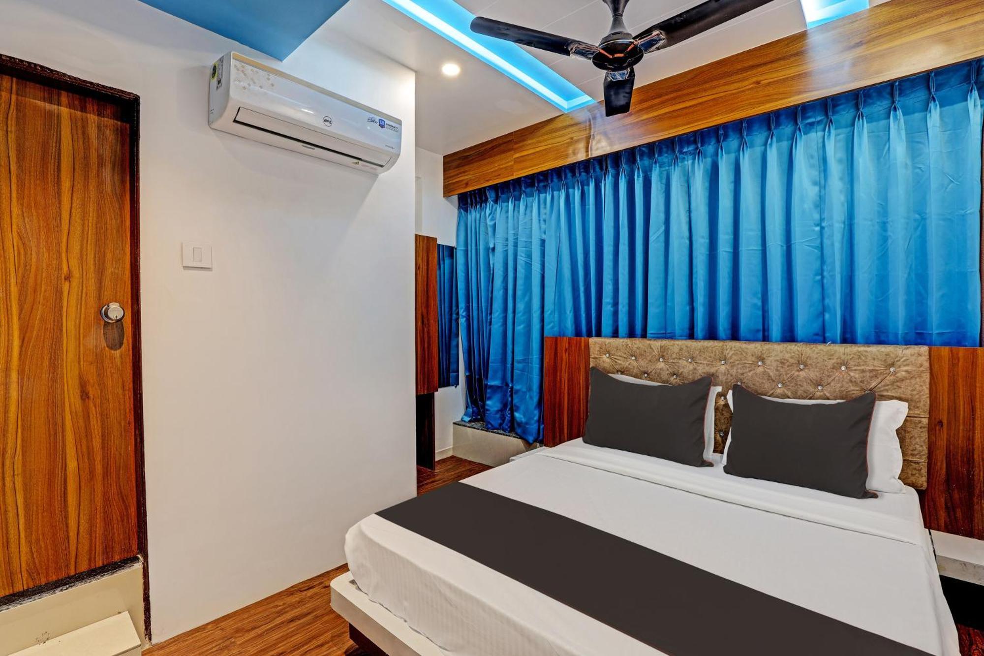 Collection O Hotel Swarg Σουράτ Εξωτερικό φωτογραφία